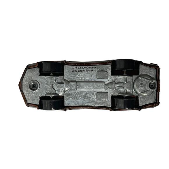 Johnny Lightning Corvette 50th Anniversary -1978 Chevrolet Corvette Dark Claret - Picture 7 of 8